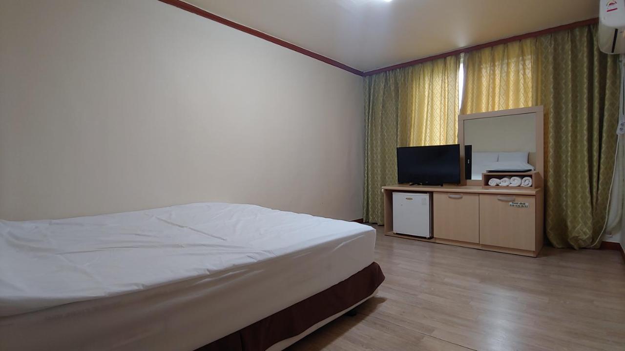 红房子汽车旅馆 束草市 外观 照片