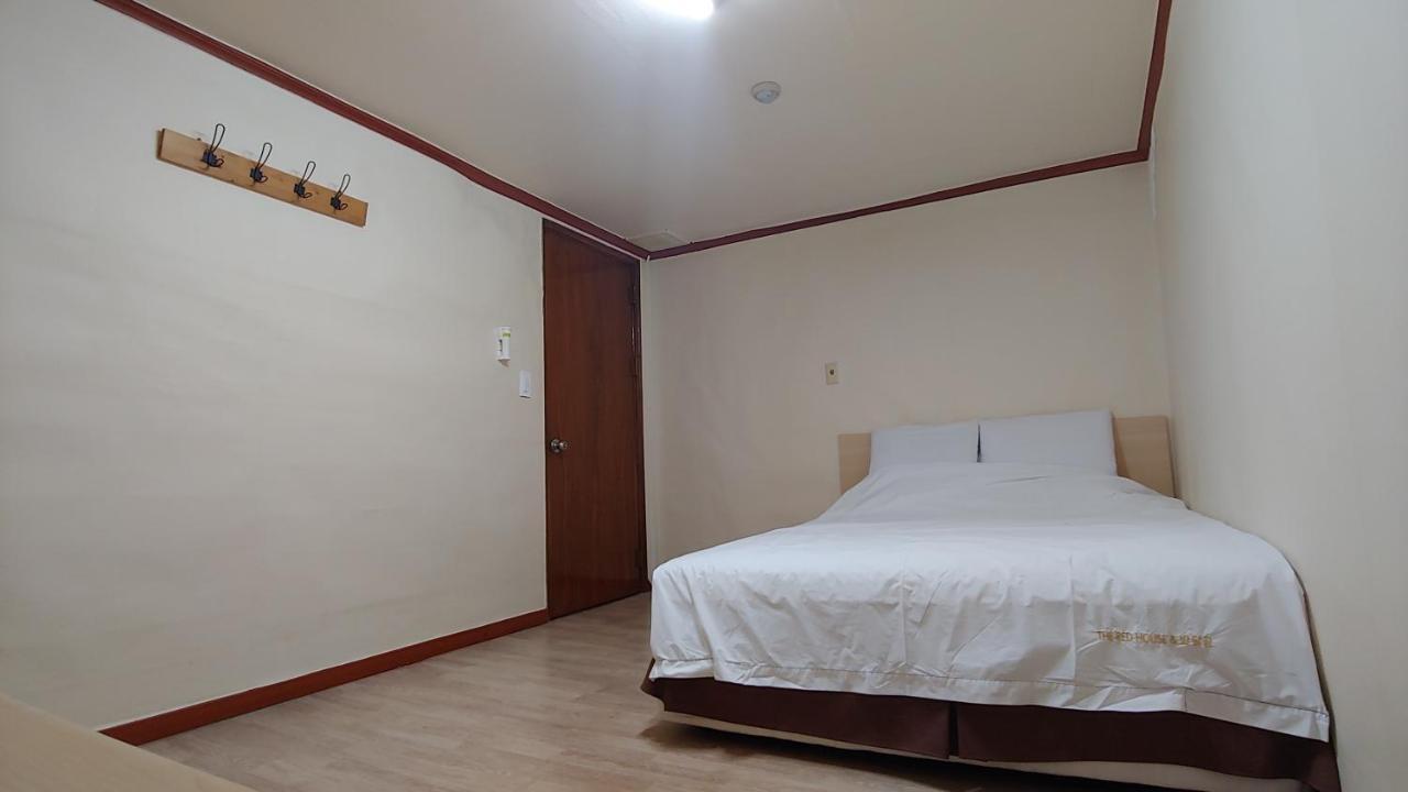 红房子汽车旅馆 束草市 外观 照片